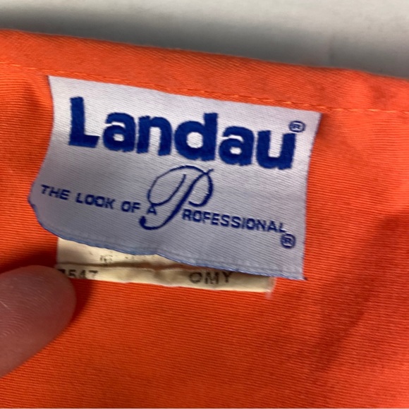 Landau Tennessee Vols Women’s Scrub Jacket Orange White Football Helmet Medical - Picture 6 of 7